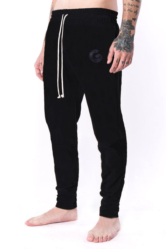 The Man Panelled Jogger 17 // black