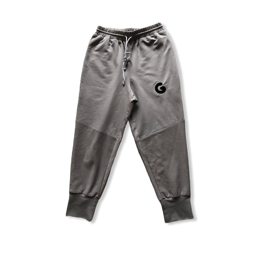 The Woman Panelled Jogger 17 // grey